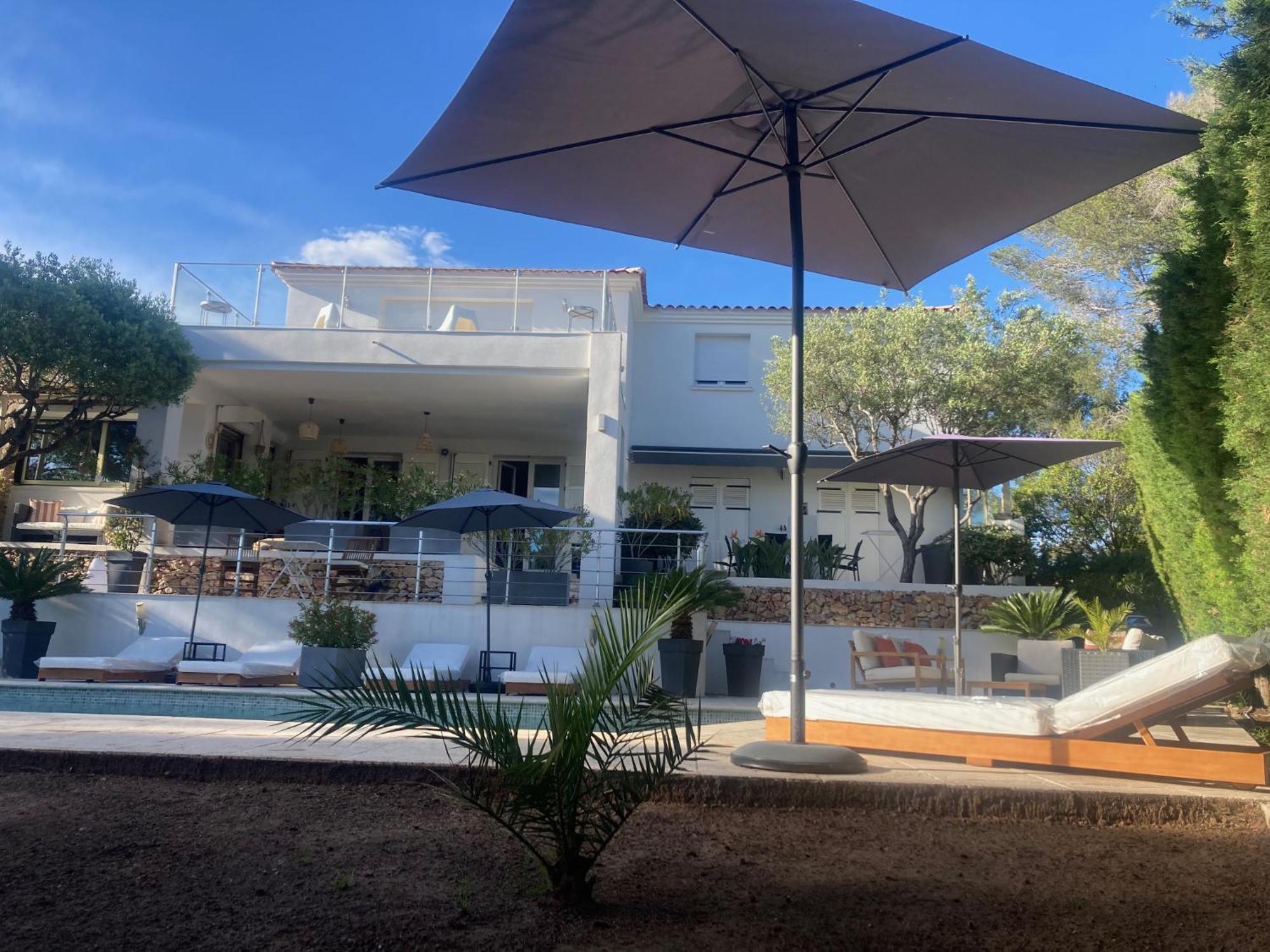A L'etage Avec Piscine Proche Bord De Casa vacanze Saint-Raphaël
